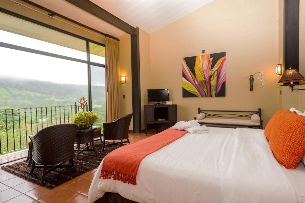 Arenal Kioro & Hotel