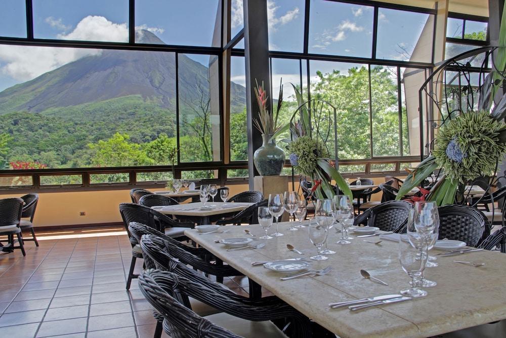 Arenal Kioro & 5* La Fortuna