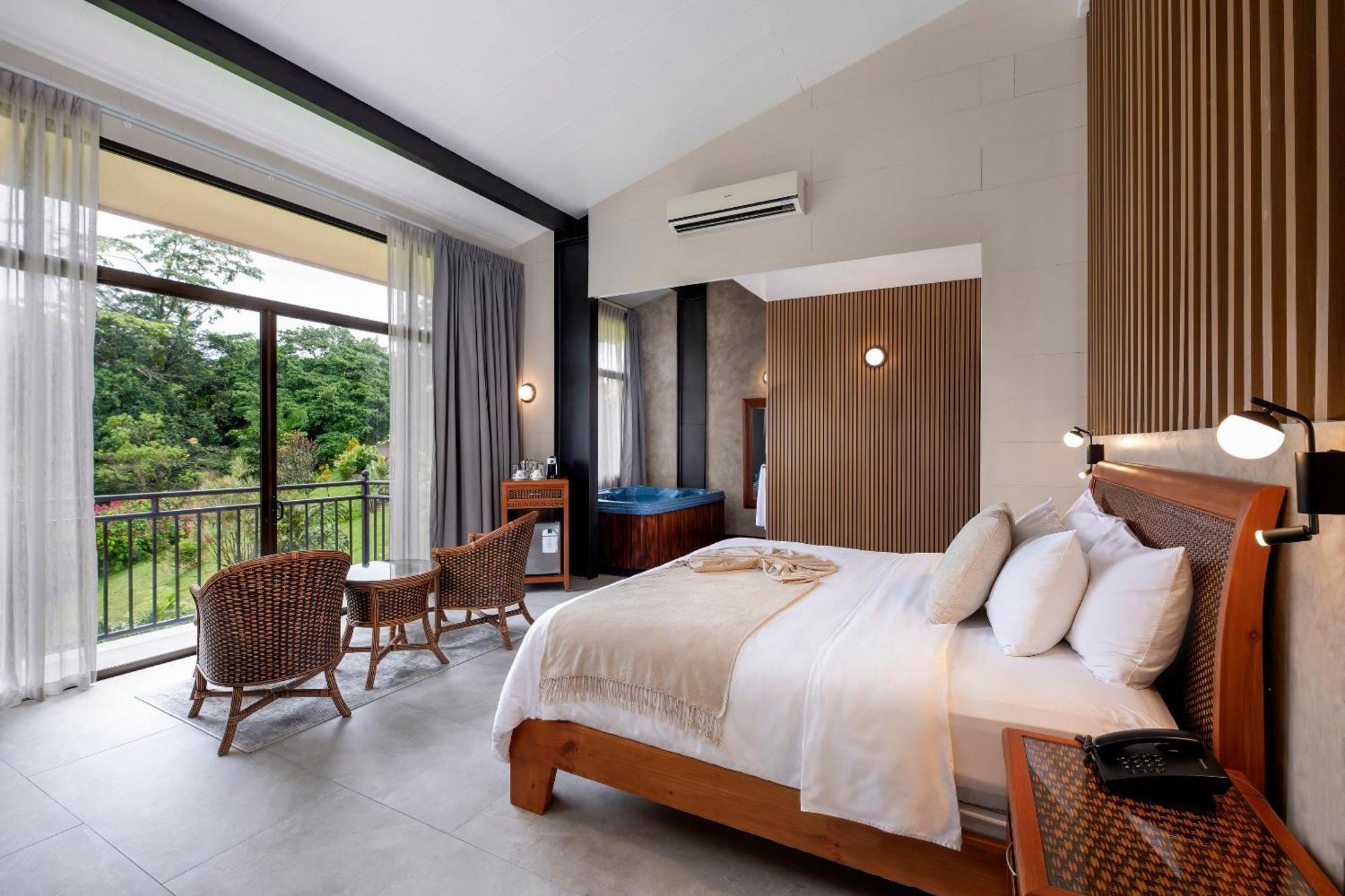 Hotel Arenal Kioro &