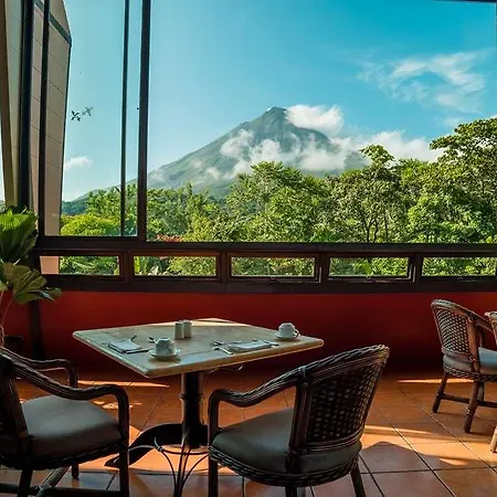 Hotel Arenal Kioro Suites & Spa 